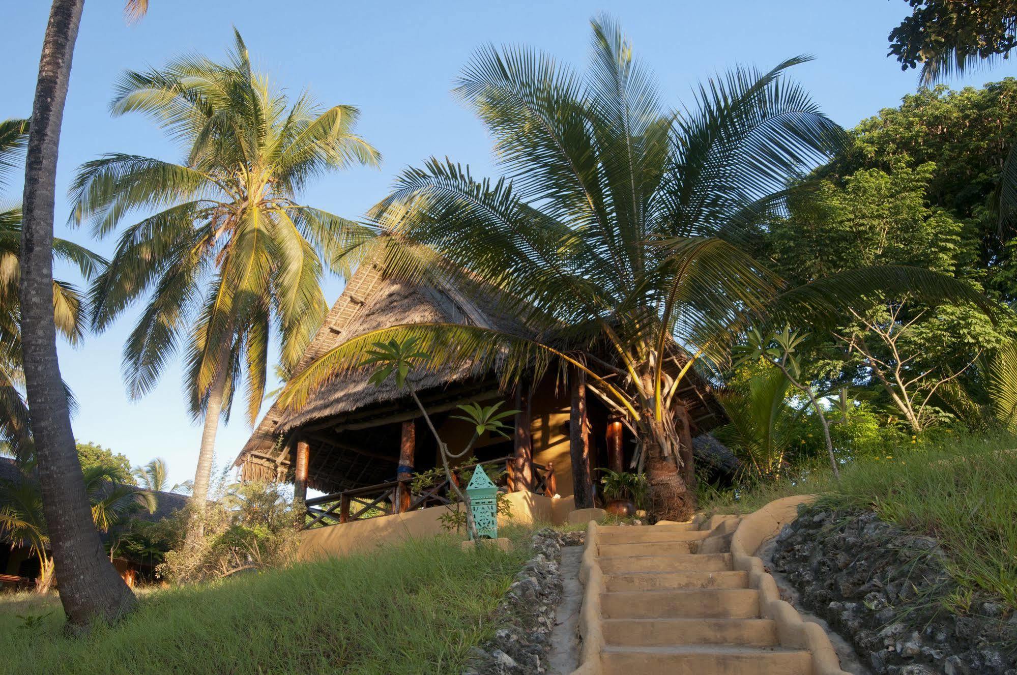 Kinasi Lodge Utende Exterior photo